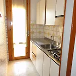 דירה In A House With Garden ביביונה