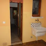 דירה In A House With Garden