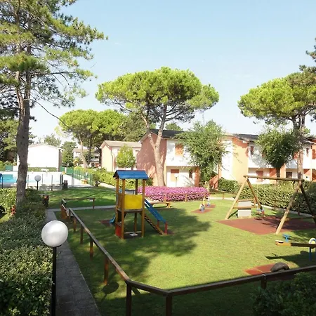 Lejlighed In A House With Garden Bibione